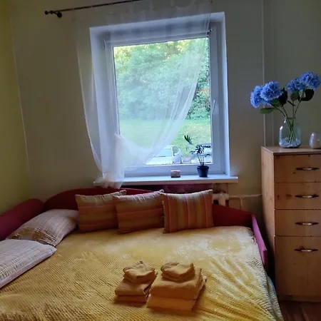 Green Getaway Apartment *