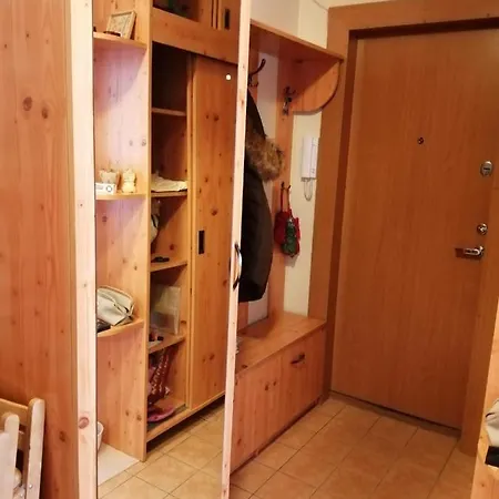 Апартаменти Green Getaway